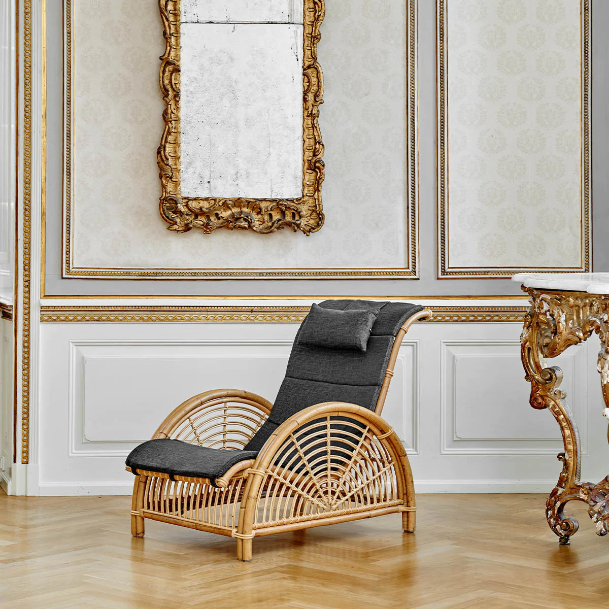 Sika-Design Paris High-Back Rattan Lounge Chair