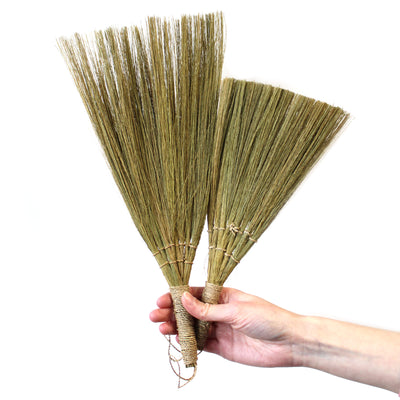 Set of 4 Pampas Fan Brooms